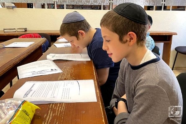 New Innovative Kids Curriculum To Make Learning About Moshiach Fun